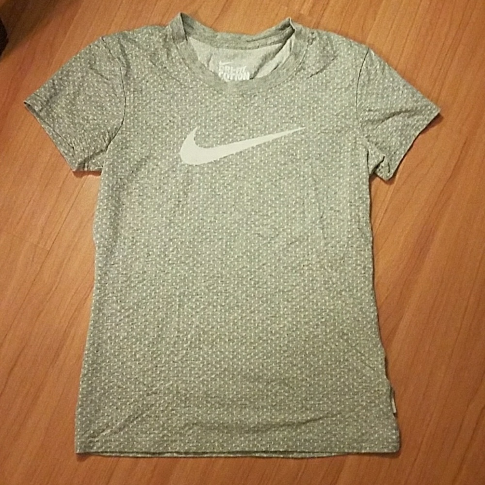 Nike tee